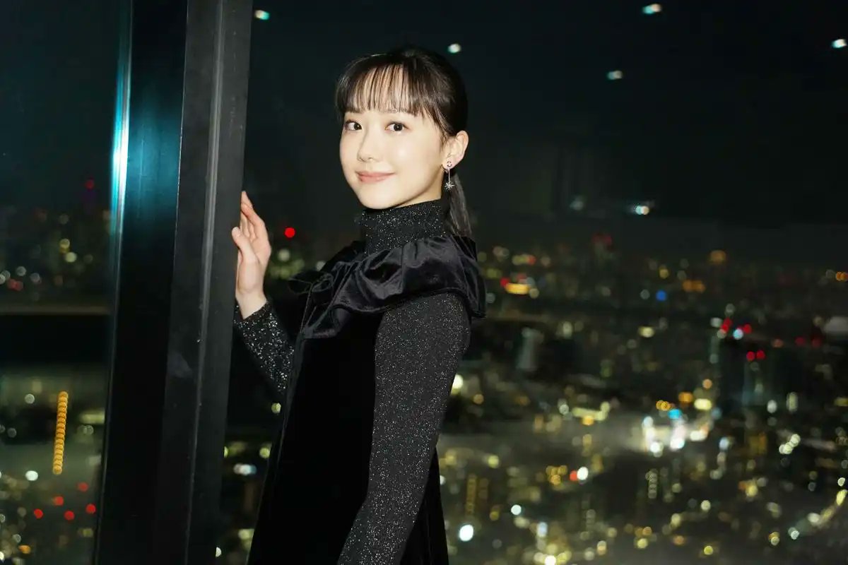 mantanweb's tweet card. 　「時をかける少女」「サマーウォーズ」などで知られる細田守監督の最新作となる長編アニメーション作品「果てしなきスカーレット」が、11月21日に公開される。同作のテーマは「復讐」「生…