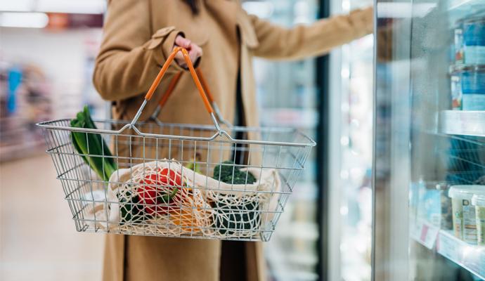 designdelight24's tweet card. Research by NYU Stern’s Center for Sustainable Business and PwC highlights the differences between messages that connect with customers and those that miss.