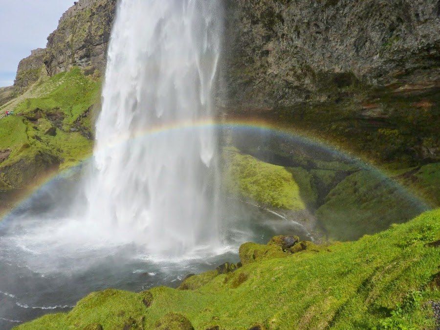 ConlaMochila's tweet card. Continuando nuestro viaje por Islandia. Después de nuestra parada para visitar Geysir, estamos ya preparados para comenzar a ver algo que fotografiaríamos una y otra vez y casi continuamente durant…