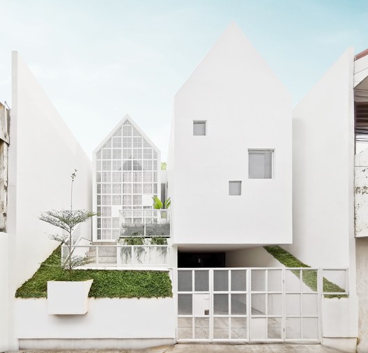 ArchDaily's tweet card. Completed in 2019 in Kecamatan Pasar Minggu, Indonesia. Images by Sandi Baratama & Niko Adiatma. UR House is a house for couples with their two children in Ampera, surrounded by dense residential...