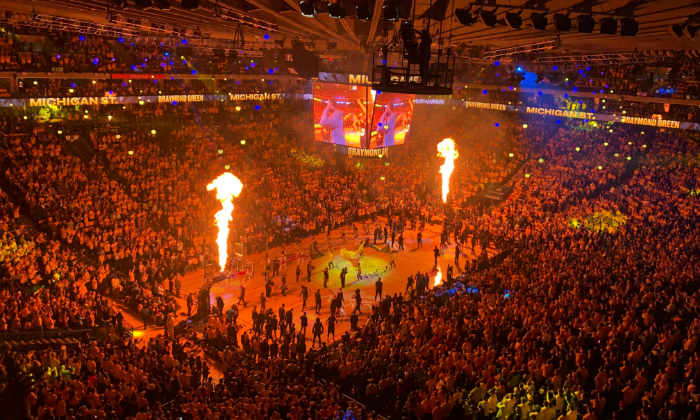 applause's tweet card. Learn how arena technology leaders can enhance the fan experience through digital transformation and real-world testing.