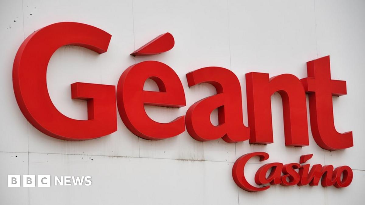 annadevore's tweet card. The supermarket in southern France put a €30.99 price tag on the televisions - instead of €399.