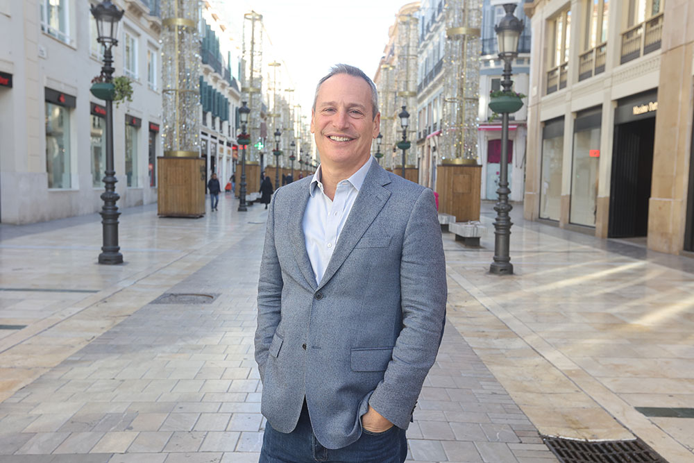 Vida_Economica's tweet card. Ken Hart, CEO y fundador de Snowdrop, nos habla sobre su empresa y sobre cómo a través de la geolocalización se transforman datos complejos en información visual e intuitiva para mejorar la toma de...