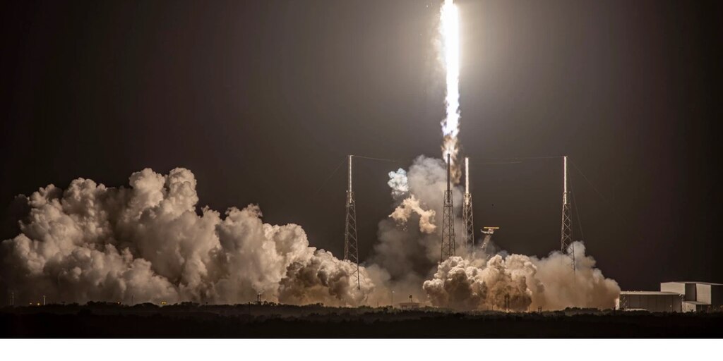 infobaeamerica's tweet card. Se trata del cuarto despegue en menos de un mes. Así sigue creciendo la constelación que ideó Elon Musk