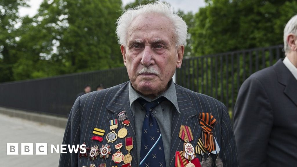 HelpFightHunger's tweet card. As a 21-year-old Red Army soldier, David Dushman used his tank to mow down the camp's electric fence.