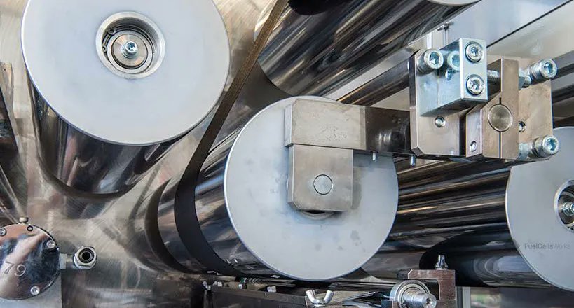 InnovArch's tweet card. NREL partners with industry and national laboratories to conduct research to optimize roll-to-roll (R2R) manufacturing for low-cost water electrolyzers. Nel Hyd...