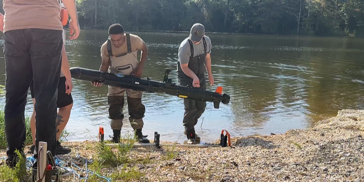 TifaniesweTs's tweet card. The U.S. Navy and Royal Canadian Navy have a long history of joining forces to protect the interests of North America.