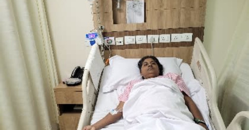 aastha_avani's tweet card. Myself Shruti Suman 1st year MBBS student at GMC Jamshedpur starting this fundraiser with my brother Piyush for my mother to fight lymphoma cancer,  we already had spent about 7 lakh in surgery in...