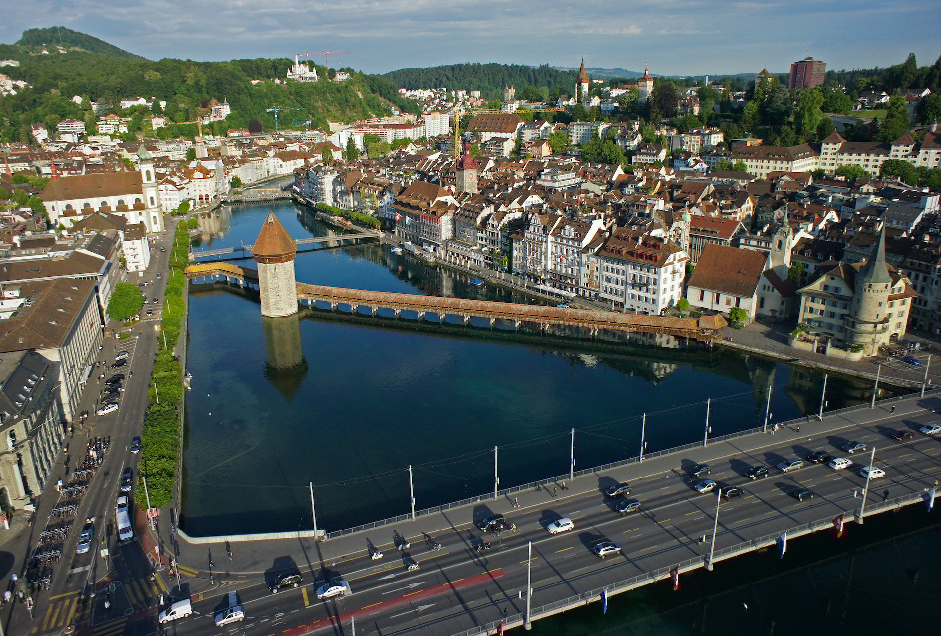eliowild's tweet card. Als Stadt am Wasser hat Luzern zahlreiche Brücken. Vier zentralplus-Redaktorinnen würdigen ihre Lieblingsbrücke mit einer kurzen Hommage.