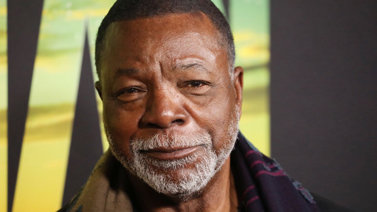 AdamSchefter's tweet card. Carl Weathers, who played nemesis-turned-ally Apollo Creed in the "Rocky" movies and taught golf in "Happy Gilmore," has died at the age of 76.