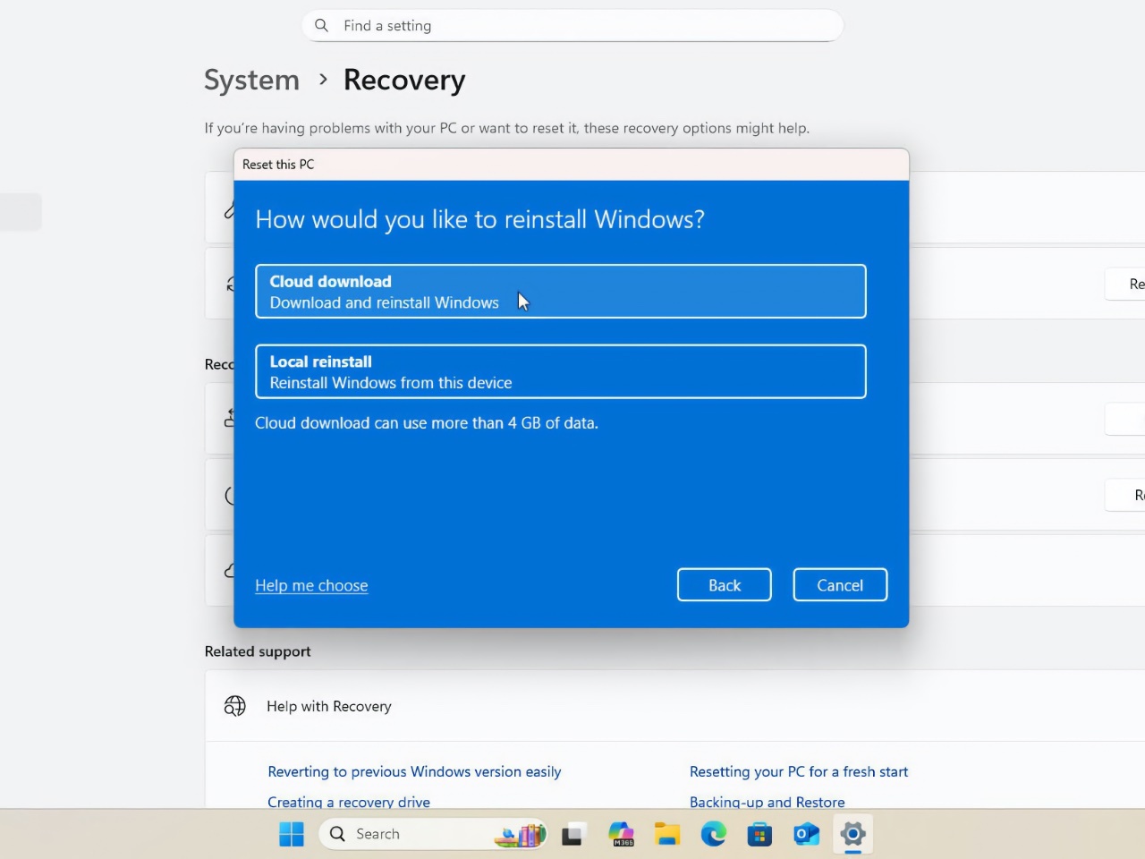 foxbook's tweet card. マイクロソフトは、必要な環境を備えた企業で使っているWindows PCであれば、誤作動した場合に再構築を可能にする2つの新しいツールを発表した。