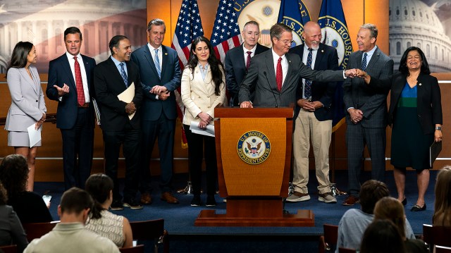 RepChipRoy's tweet card. The bipartisan push for a congressional stock trading ban is gaining steam, but lawmakers have yet to settle on the details of a proposal. The House Administration Committee on Wednesday held a hea…