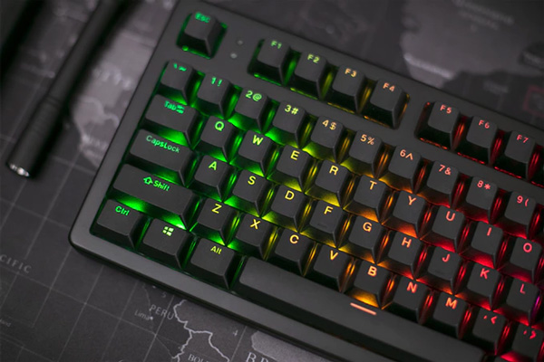 Geeknetic's tweet card. Poco a poco las tecnologías en cuanto a teclados analógicos van avanzando y el Keystone es muestra de ello, donde encontramos un teclado mecánico con switches analógicos de efecto Hall donde contamos...