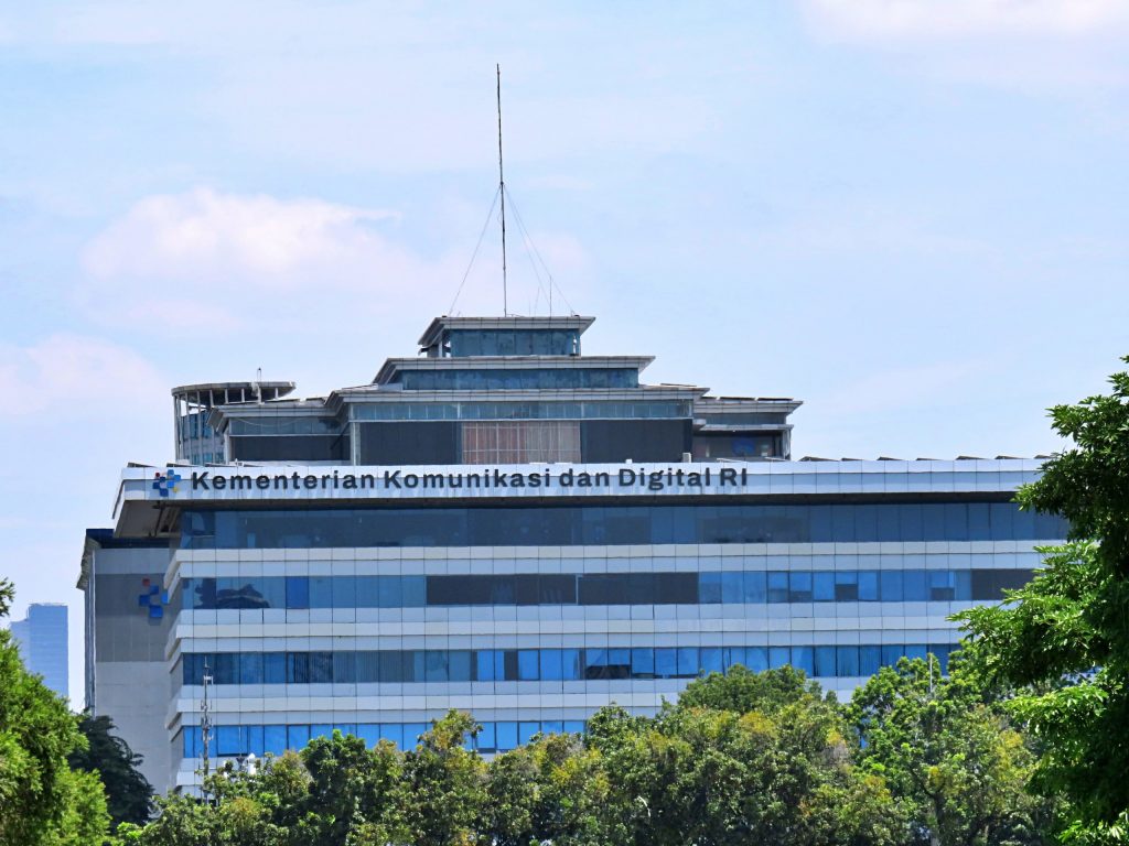 Roblox_RTC's tweet card. Roblox, a US-based gaming platform, met with officials after calls for a ban by local authorities.