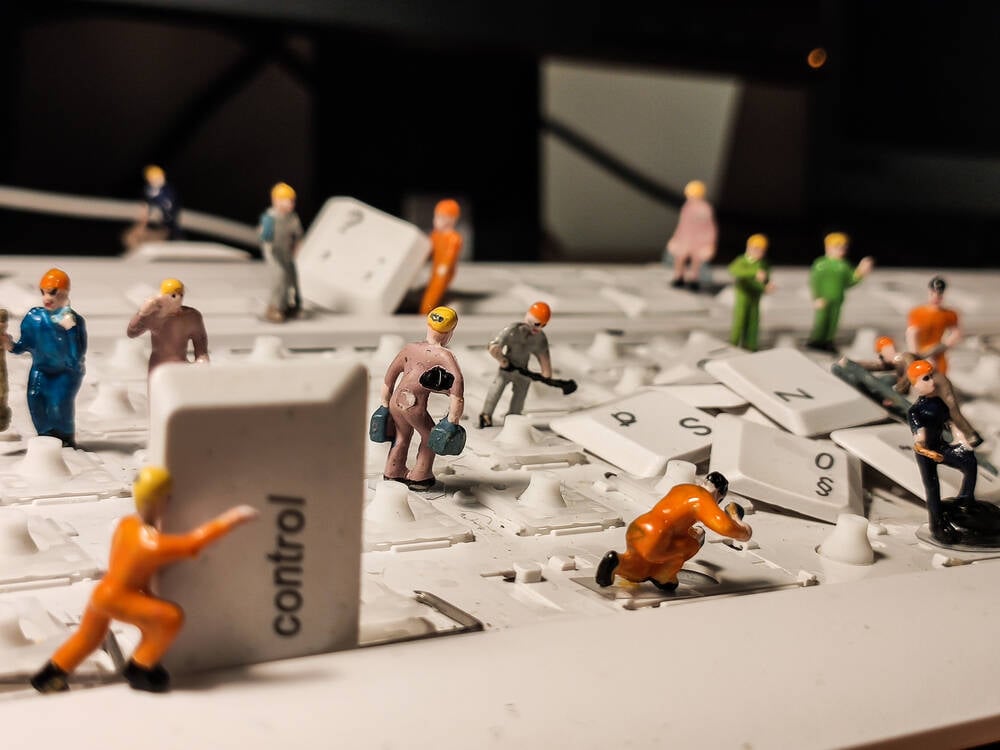 TheRegister's tweet card. Emergency services, medical practices, airlines, banks, and more all crippled