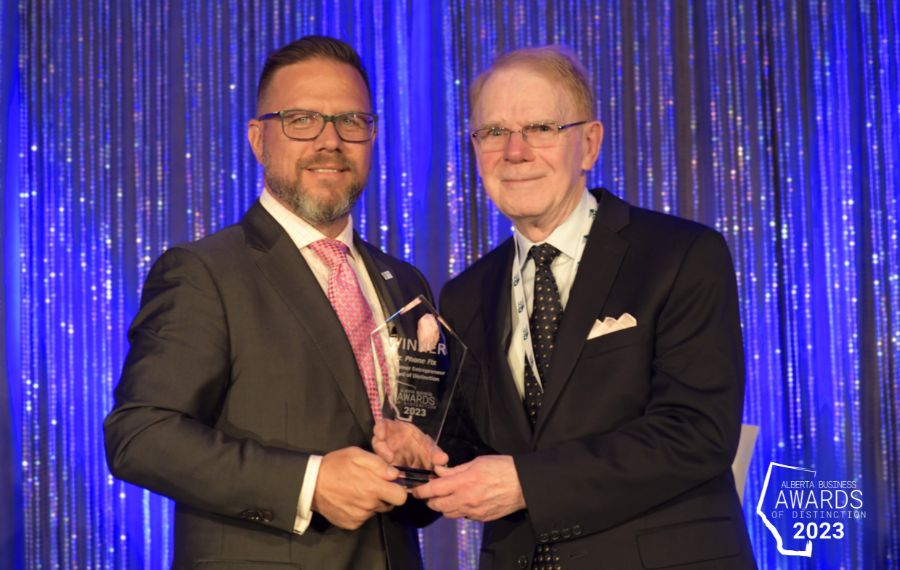 RDBobocel's tweet card. One of my first duties as the new Treasurer of the Alberta Chambers of Commerce was to present the Newcomer Entrepreneur Award of Distinction at the 2023 Alberta Business Awards of Distinction to Dr....