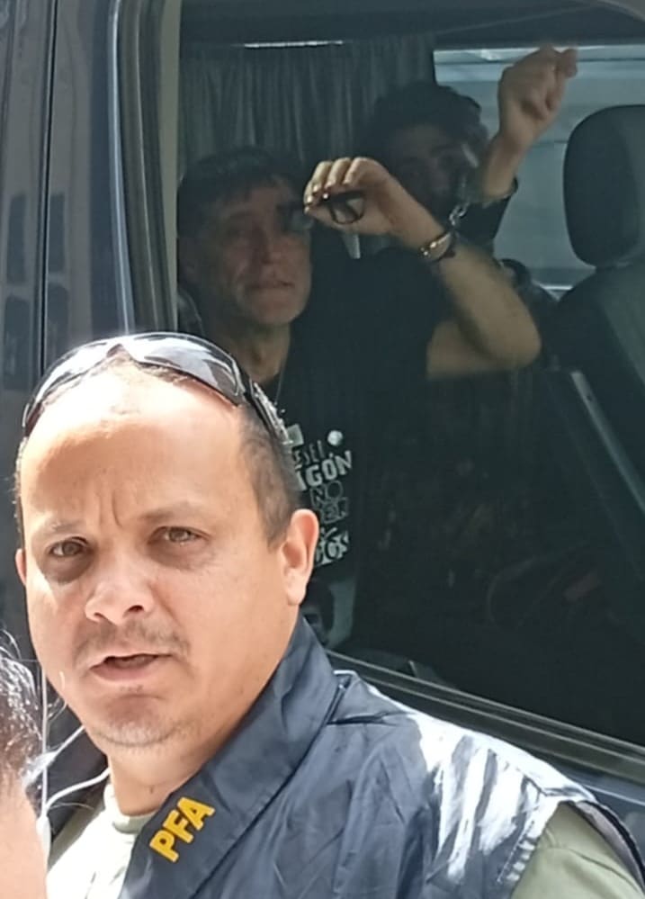 Lavacatuitera's tweet card. Hace dos semanas que la marcha de jubilados y jubiladas empezó a anunciarse en distintos horarios y no sólo a las 15 horas como es habitual. La convocatoria