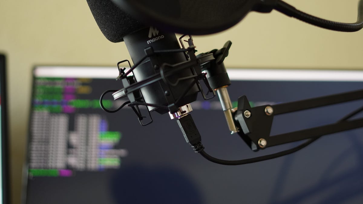 pandaquests's tweet card. Even Senior Developers Sometimes Make These Mistakes