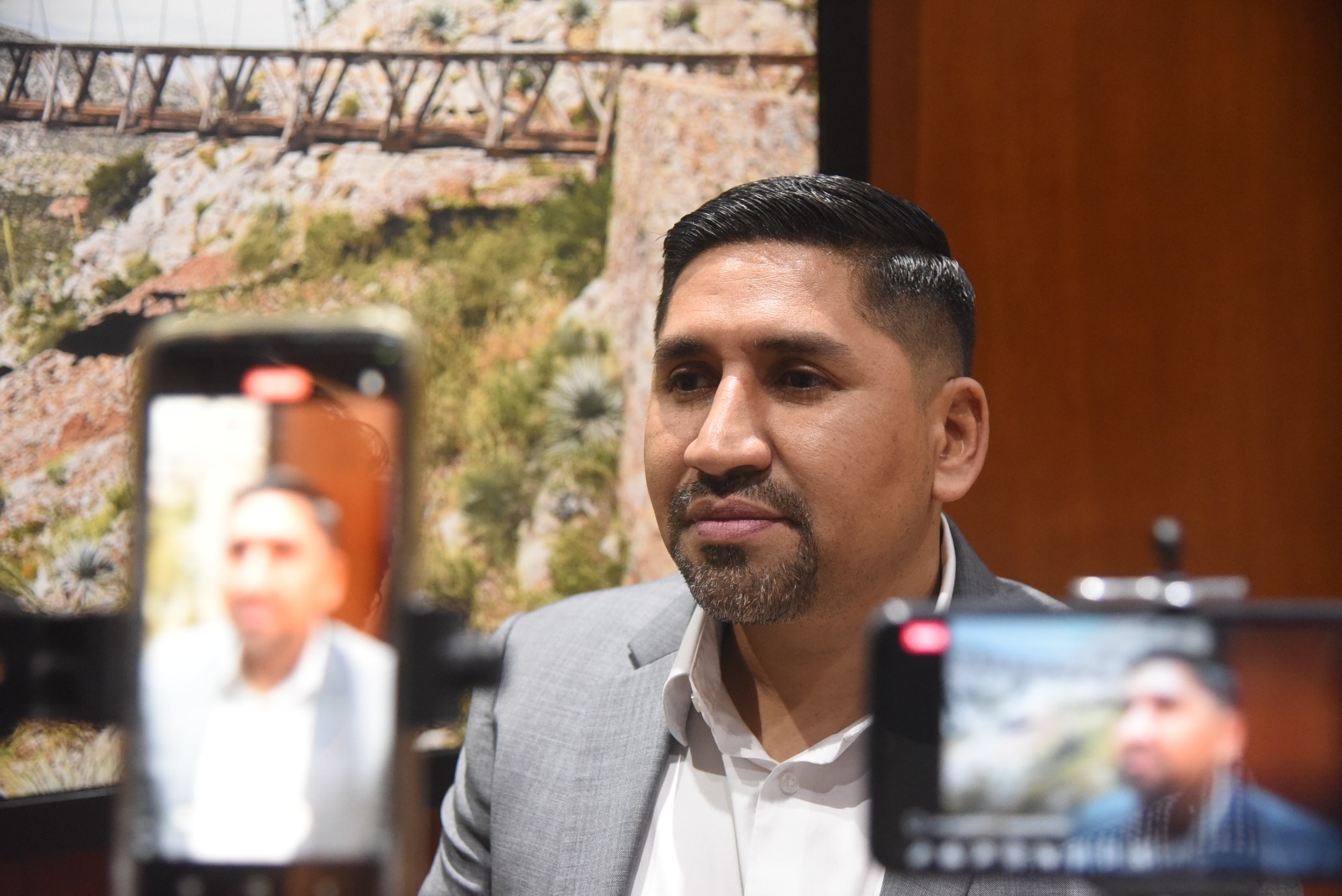 period_victoria's tweet card. El asesinato de diez alcaldes en lo que va del sexenio de Claudia Sheinbaum reavivó el debate sobre la estrategia nacional de seguridad. El diputado Fernando Rocha Amaro lamentó la falta de resulta...