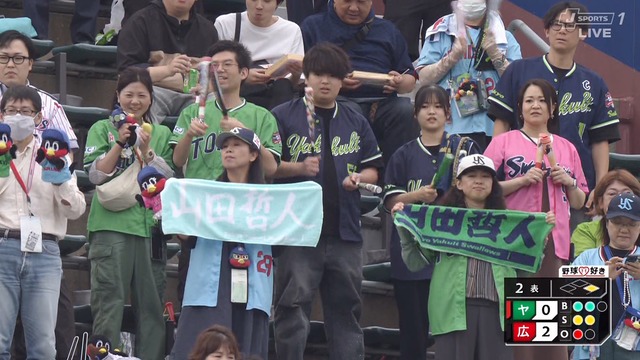 matome_ikan's tweet card. 476:名無しさん 2024/06/26(水) 18:31:46.685 ID:H4sL43nqN 村上みたいなのいるやん 479:名無しさん 2024/06/26(水) 18:31:50.996 ID:XN7DDAL87 村上客席におるやん 610:名無しさん 2024/06/26(水) 18:37:09.346 ID:CkQim2JLX 村上サボってて草