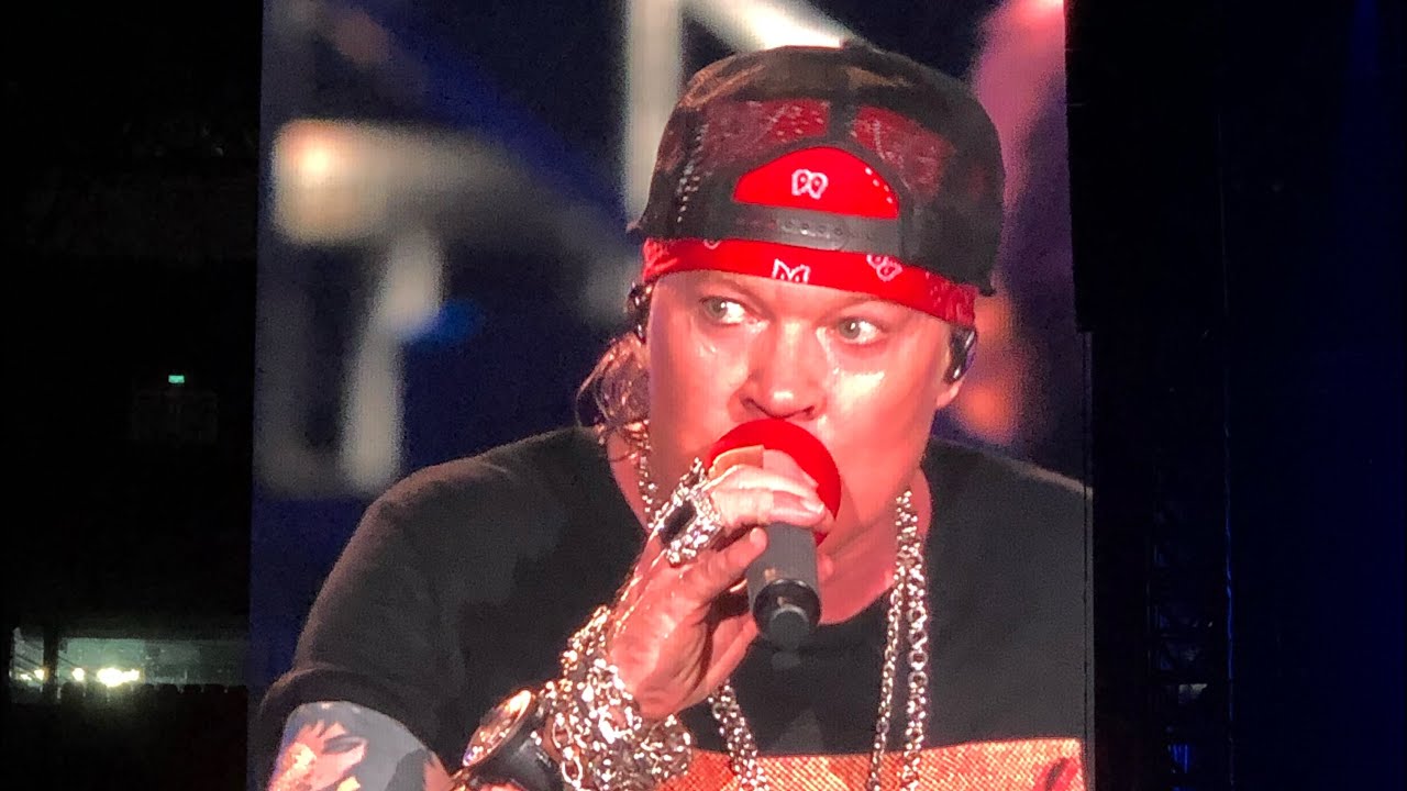 rigrigrigdemo's tweet card. Guns n Roses Live in Jakarta 2018 Black Hole Sun