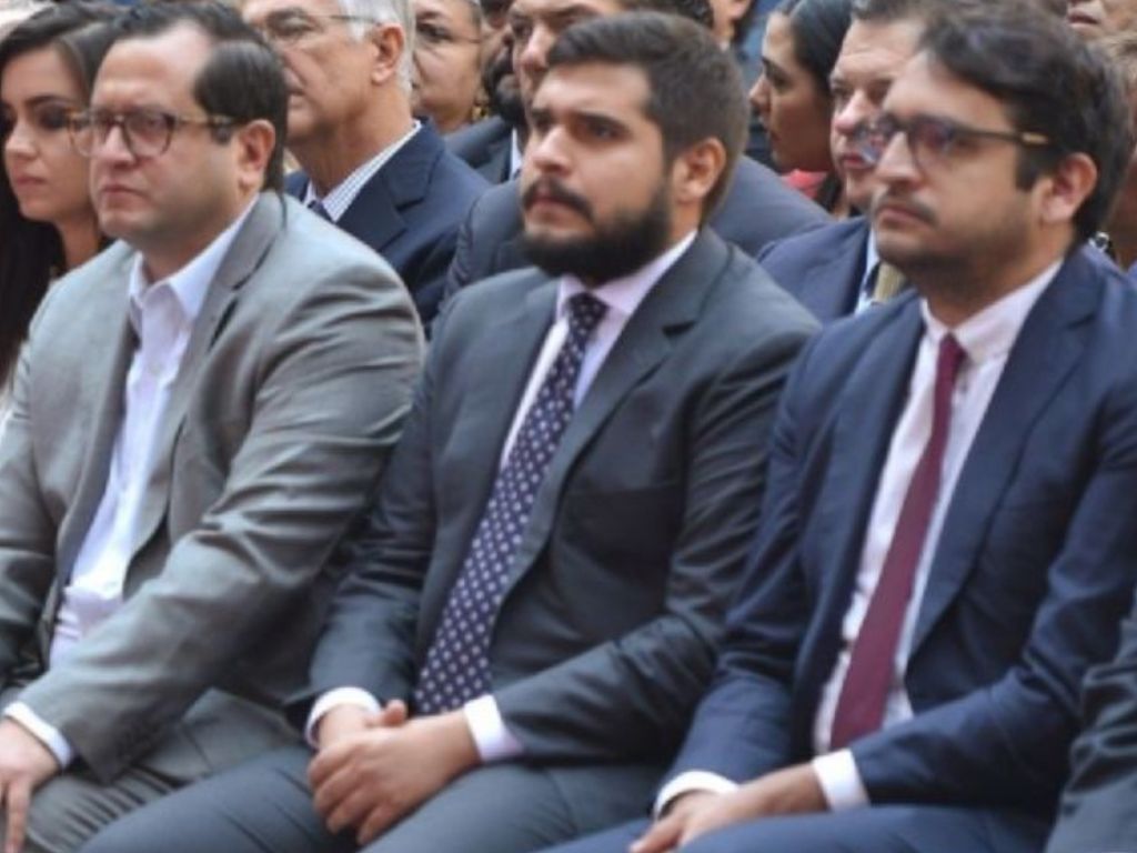 RicardoAlemanMx's tweet card. Luego de las acusaciones de corrupción, López Obrador afirmo que sus hijos incursionarán en la política durante el gobierno de Sheinbaum.