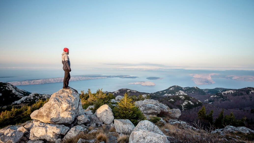 Sea_Help's tweet card. Von Inselparadiesen bis Berggipfeln, erlebe Kroatiens faszinierende Nationalparks und ihre vielfältigen Naturwunder.