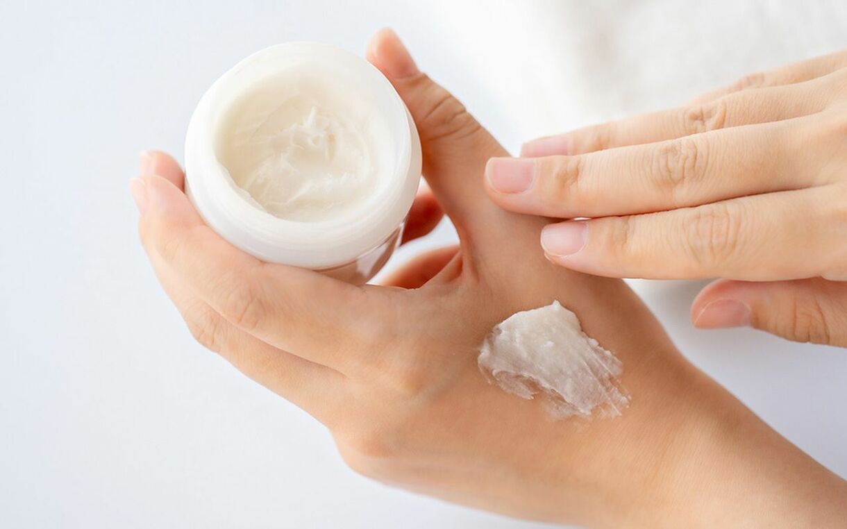 gekkan_bunshun's tweet card. ◆汗腺を鍛えサラサラ汗で肌に潤い◆「圧倒的効果」シミ取りレーザーにリスクも◆男性こそ保湿剤と日焼け止めを習慣に　　　◆アトピー治療の選択肢は劇的に増えた（取材・構成　内田朋子）　皮膚はよく「内臓の鏡…