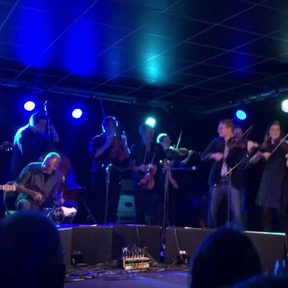 Tweet card summary image