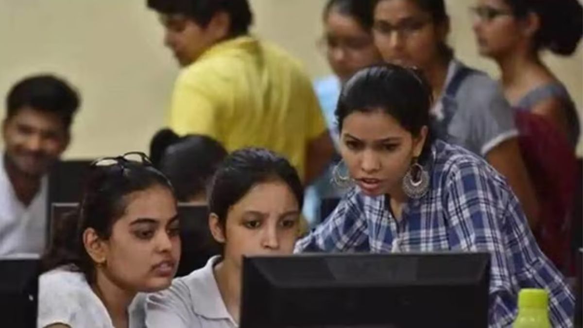 ShikshaDotCom's tweet card. CBSE is holding an important webinar on November 20 between 10 AM to 12 Noon regarding the conduct of two board exams for Class 10 as mandated by the NEP 2020. Get the direct link to watch the CBSE...