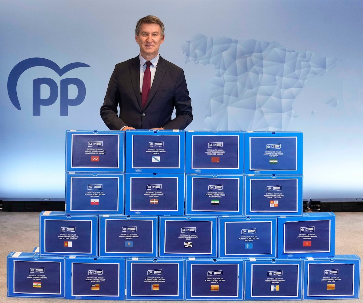 grispastor's tweet card. Bruselas pospone la votación sobre las lenguas oficiales al no asegurarse España la unanimidad | El Gobierno explica que algunos países han pedido “más tiempo y más información” para decidirse