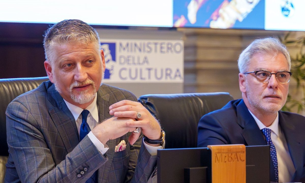 ArtTactic's tweet card. The move comes ahead of a series of planned reforms to improve competitiveness within the Italian art market