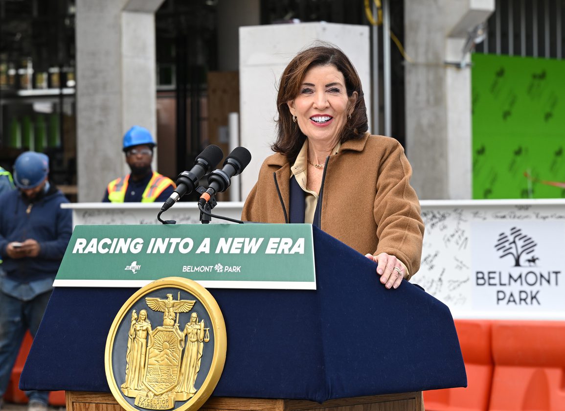 theTDN's tweet card. Governor Kathy Hochul accompanied New York Racing Association officials, AECOM Tishman, Populous and unionized construction workers for a topping out ceremony Wednesday, marking the placement of the...