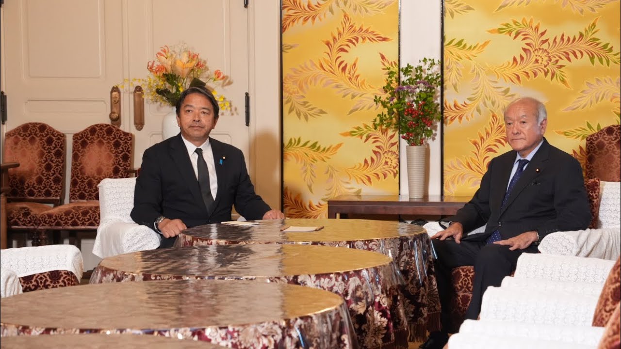 tamakiyuichiro's tweet card. 10/23 自民党との幹事長会談後ぶら下がり会見 #国民民主党 #榛葉賀津也