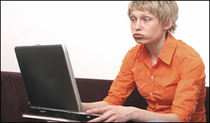 Logiciel_Espion's tweet card. Découvrez comment surveiller les activités web de votre ado sur l’ordinateur avec un logiciel d'espionnage PC afin de voir les pages web visitées, ....