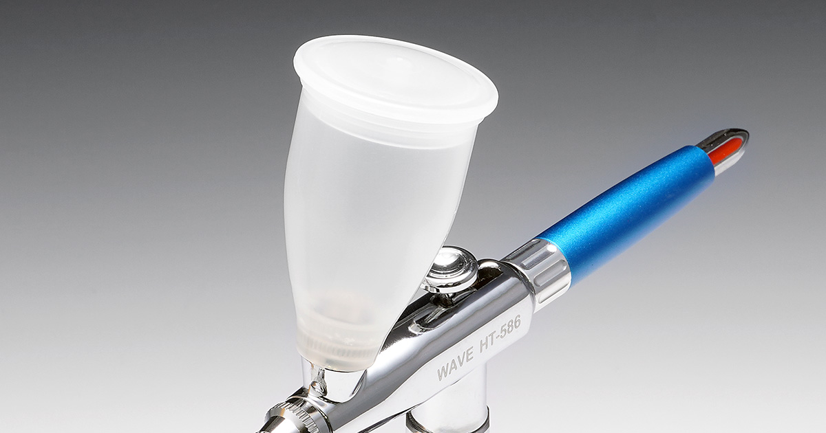 wave_corp's tweet card. 軽量樹脂ボディ製のエアブラシ用塗料カップ！取り回しやすく、適度な容量の15ccサイズです。