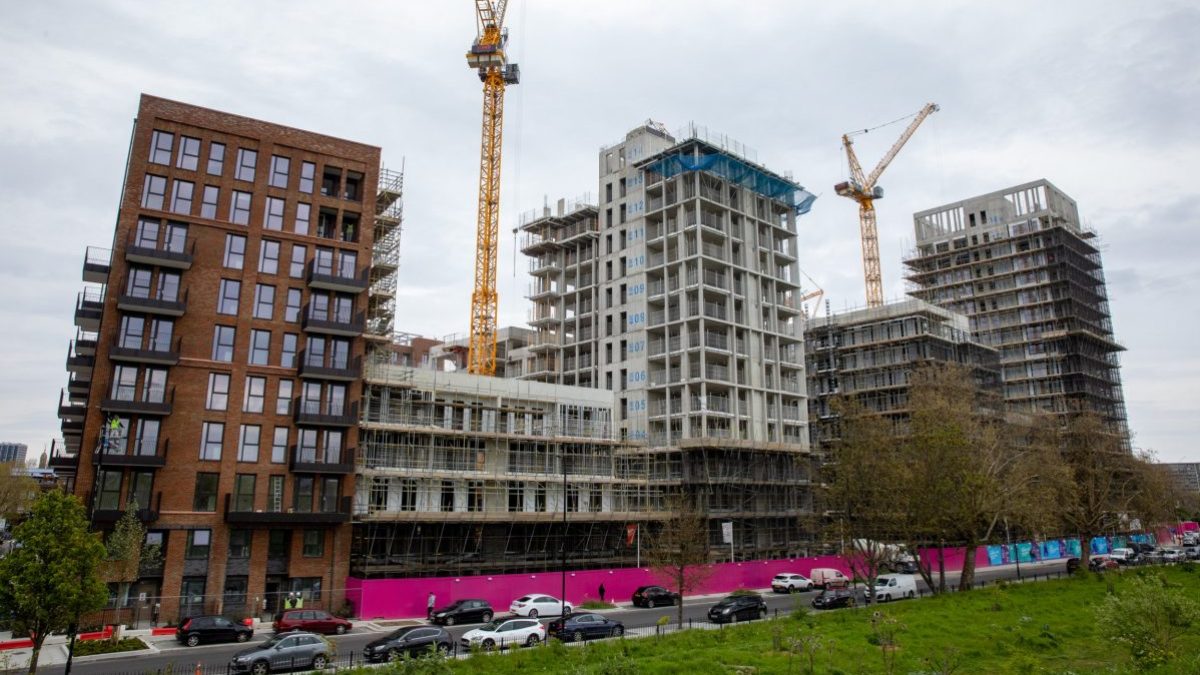 Victoria_Spratt's tweet card. A requirement for developers to build affordable housing in London is set to be cut from 35% of new homes to 20%, in a move councils fear will spread across Britain