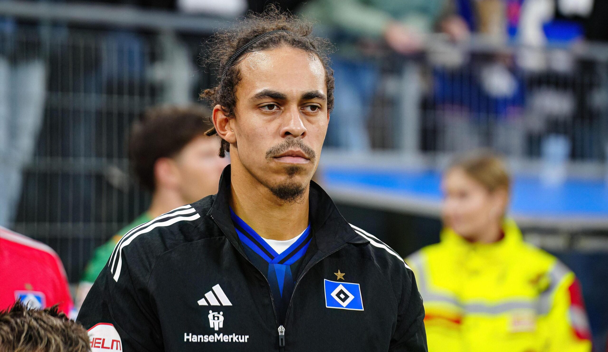 tipsbladet's tweet card. Skaden til Yussuf Poulsen ærgrer Hamburger SV's træner.