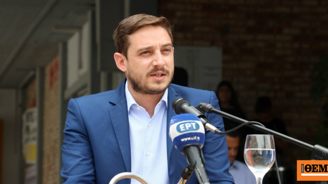 CommunityTech's tweet card. Ο κ. Αντωνόπουλος, στέλεχος του ΠΑΣΟΚ στην Κρήτη, ζητά παράλληλα και την αναστολή της κομματικής του ιδιότητας