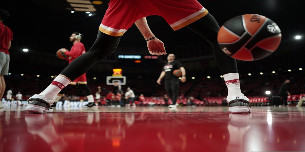 georgemilon's tweet card. Στα χέρια της ΚΑΕ Ολυμπιακός περνά και τυπικά το Στάδιο Ειρήνης και Φιλίας μετά την κατ' αρχήν συμφωνία στην οποία κατέληξαν στο Μαξίμου, παρουσία του πρωθυπουργού, οι αδελφοί Αγγελόπουλοι με την...