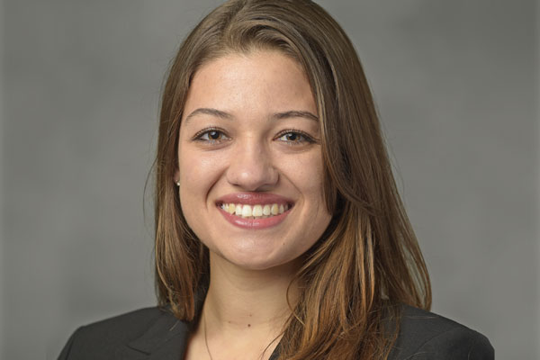 SLPwithDLD's tweet card. An SLP with developmental language disorder seeks to gain others’ understanding as she builds her career.