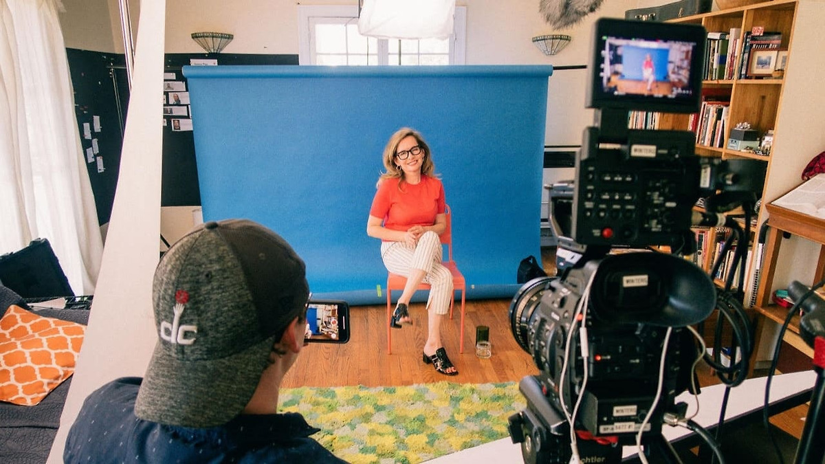 ChasingAmyDoc's tweet card. CHASING CHASING AMY explores the transformational impact of a ‘90s rom-com on a 12 year old kid from Kansas, coming of age and contending with queer identity. For young Sav Rodgers, the Kevin Smith…