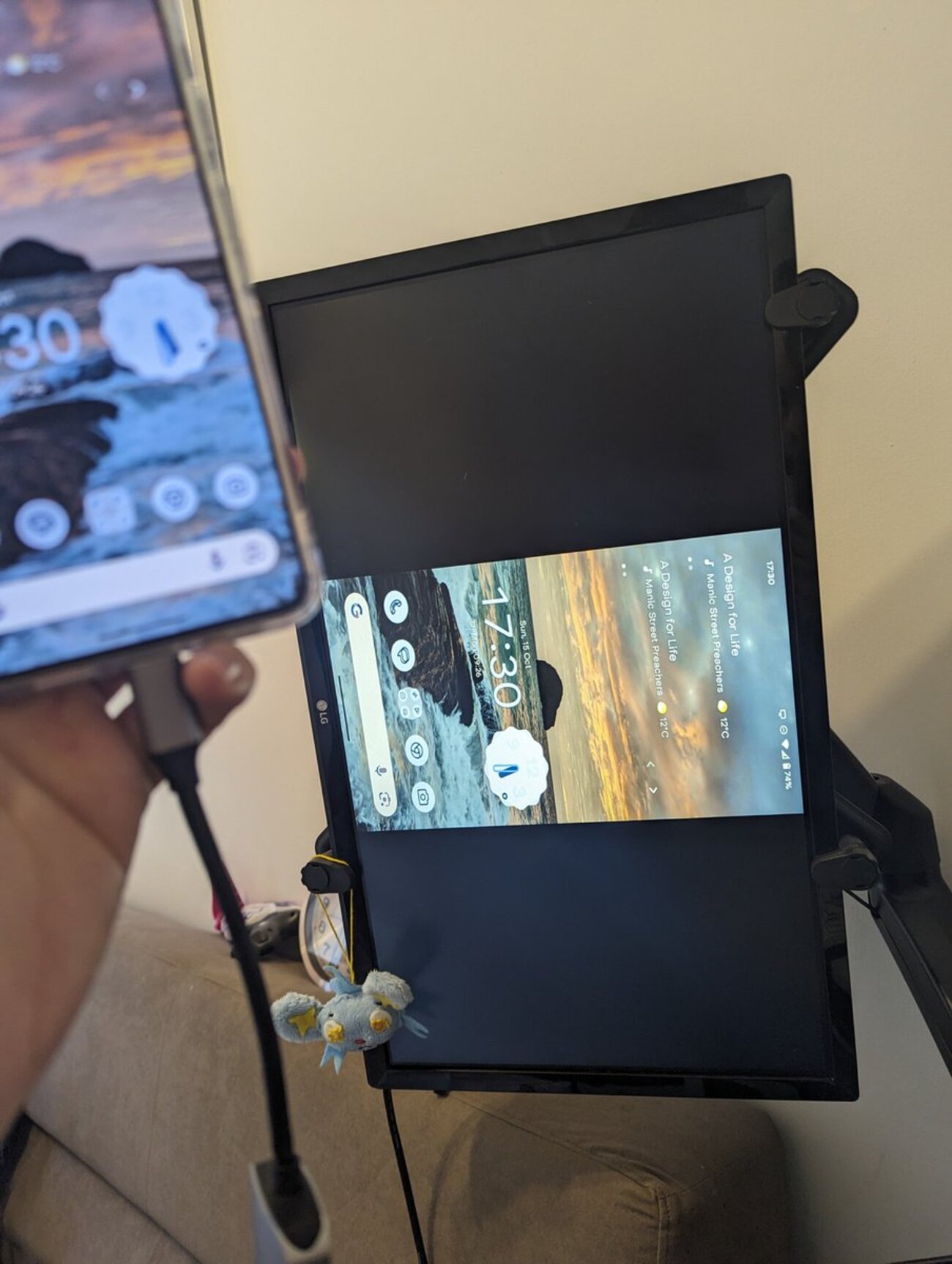 ahiru8usagi's tweet card. 『Pixel 8 Pro』は『DisplayPort Alternate Mode』（Type-CポートからDisplayPortに画面出力できる機能）に対応するかも？という発売前のリーク情報がありましたが、 発売日時点（2023/10/12）ではDisplayport Alternate Modeに非対応 root化…