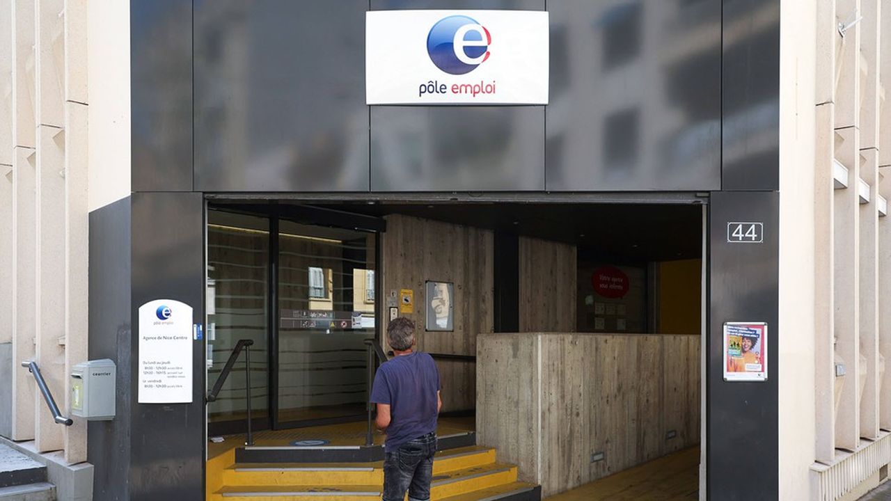 LesEchos's tweet card. Le ministre du Travail, Olivier Dussopt, présente ce mercredi le rapport de la mission de préconfiguration du futur service national de l'emploi, promesse de campagne d'Emmanuel Macron. Objectif :...