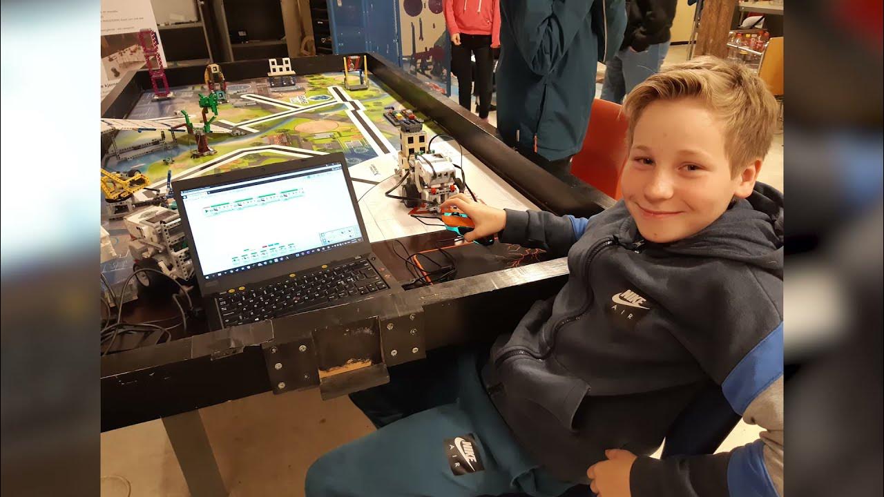 hell_robotics's tweet card. How do we build the future?