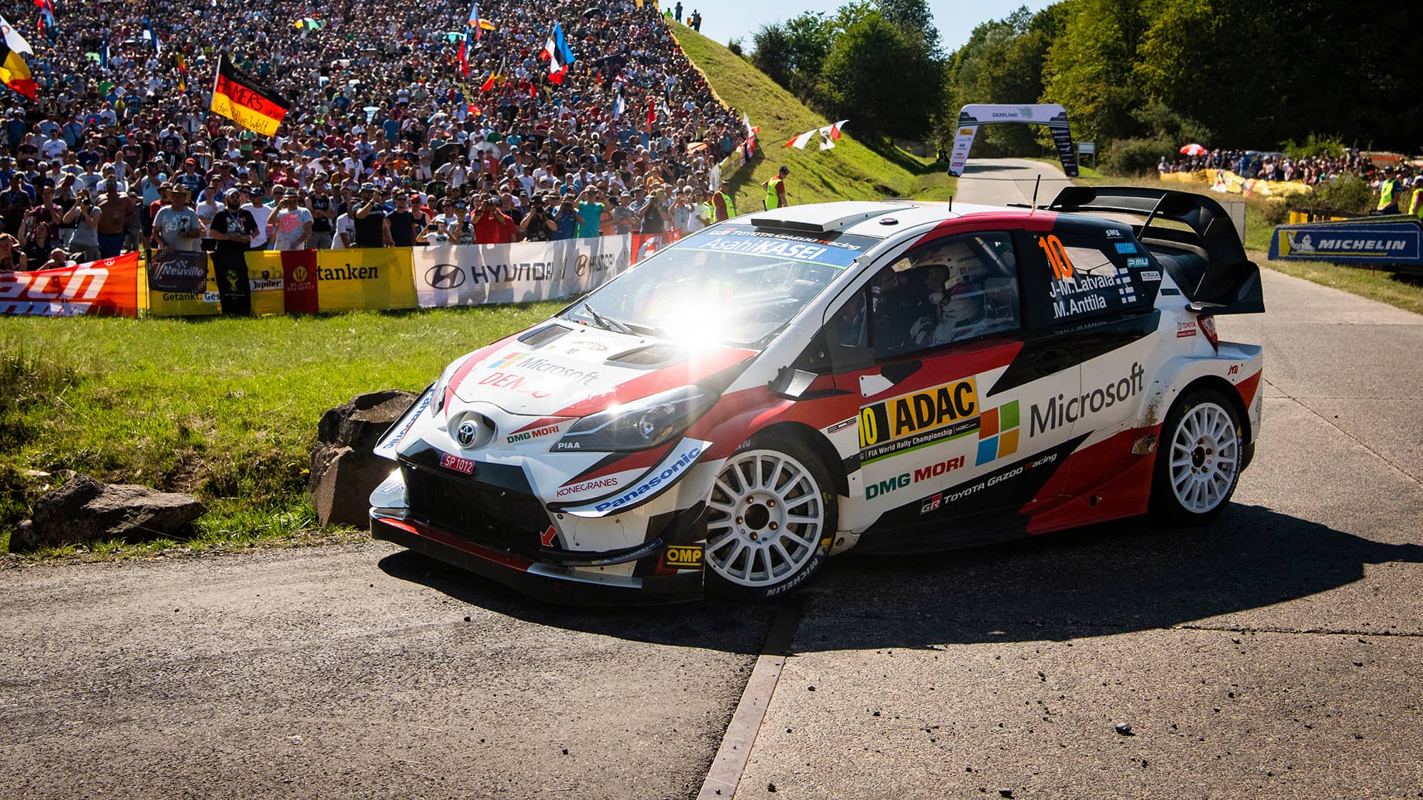 amsonline's tweet card. Die Überraschung ist perfekt. Wenn der FIA-Weltrat in den nächsten Tagen den WM-Kalender für 2023 absegnet, ist Deutschland wieder mit dabei. Die mit Tschechien und Österreich neuformierte Rallye...