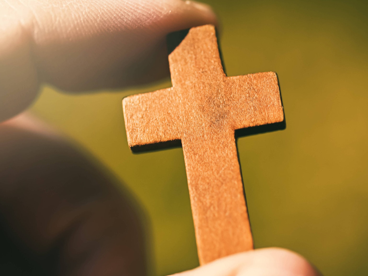 epd_west's tweet card. Einem Priester wird sexuelle Belästigung und Nötigung vorgeworfen. Eine kirchenrechtliche Voruntersuchung wurde eingeleitet.