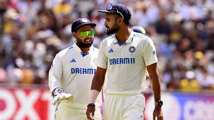 RevSportzGlobal's tweet card. Test cricket has its own set of subtleties. The fortunes of a tantalisingly-poised match can oscillate due to moisture coming into play, or the surface getting a little drier. Even…