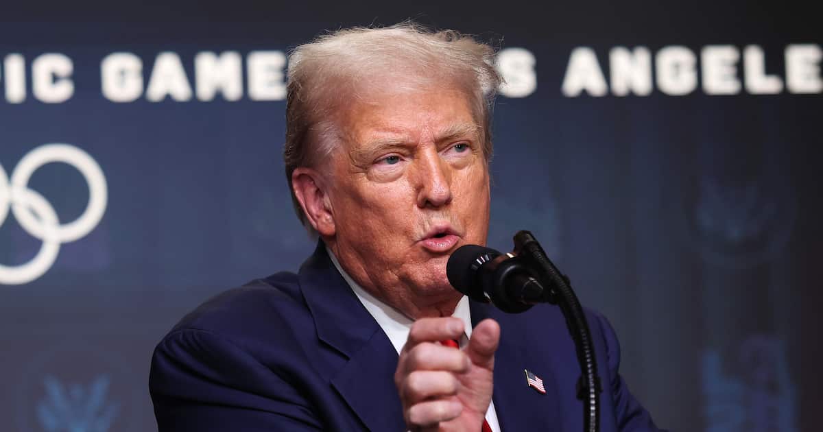 Sankei_news's tweet card. トランプ米大統領は5日、米CNBCとのインタビューで、日米関税交渉で合意した日本から米国への5500億ドル（約80兆円）の投資について、「これはわれわれの資金…