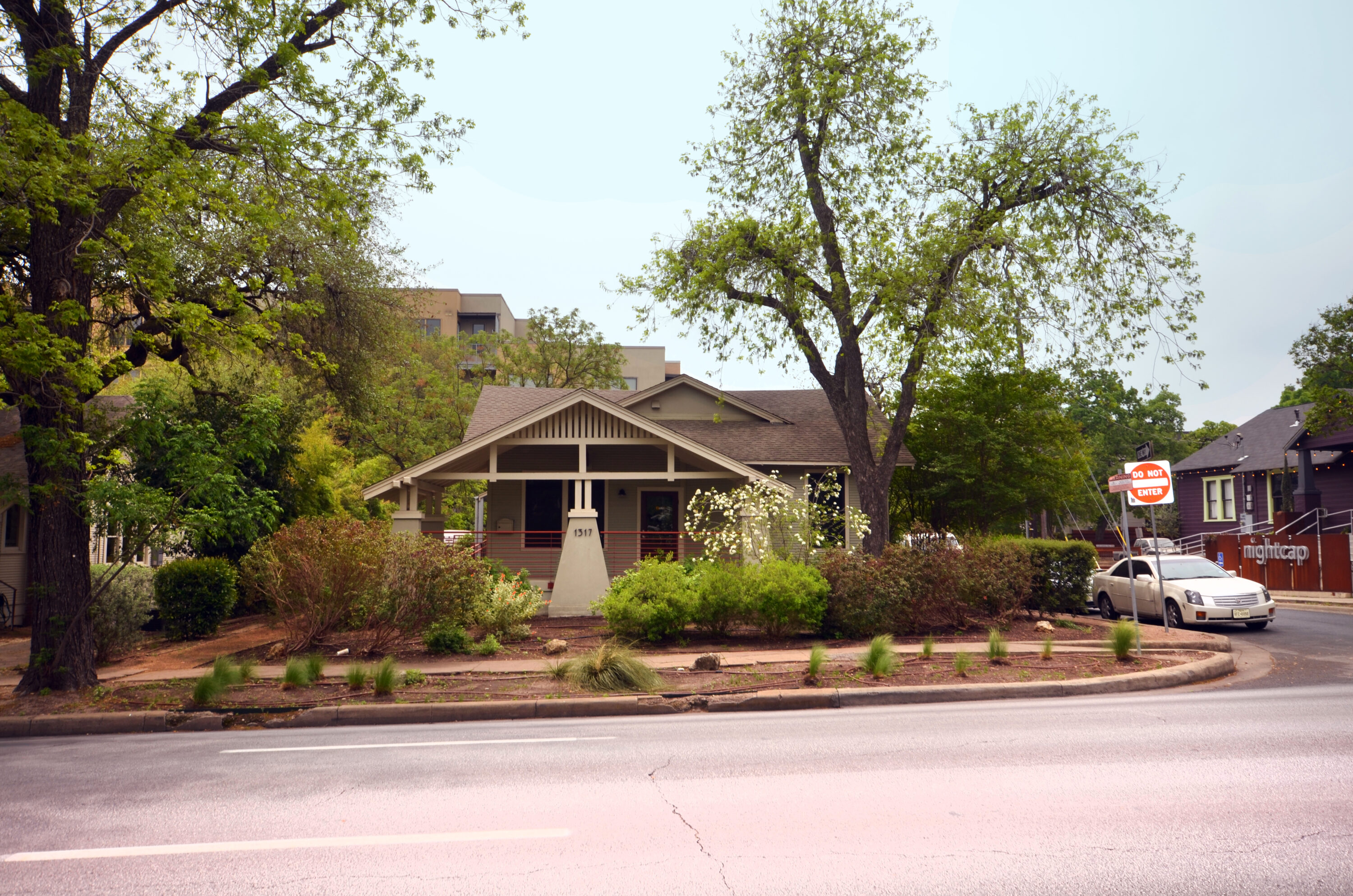 MemolinkRewards's tweet card. How did this company successfully find new office space in their ideal neighborhood? Read the case study to see how AQUILA was...